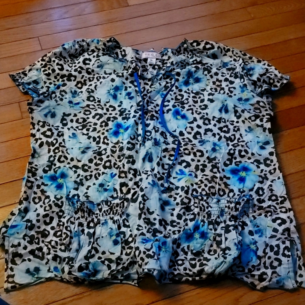 KOI Scrub Top